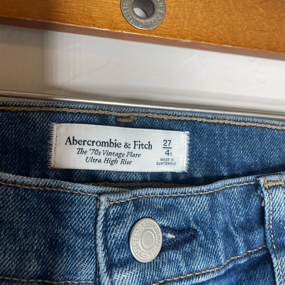 Abercrombie and Fitch The 70's Vintage Flare Ultra High Rise size 27/4 - Picture 3 of 5